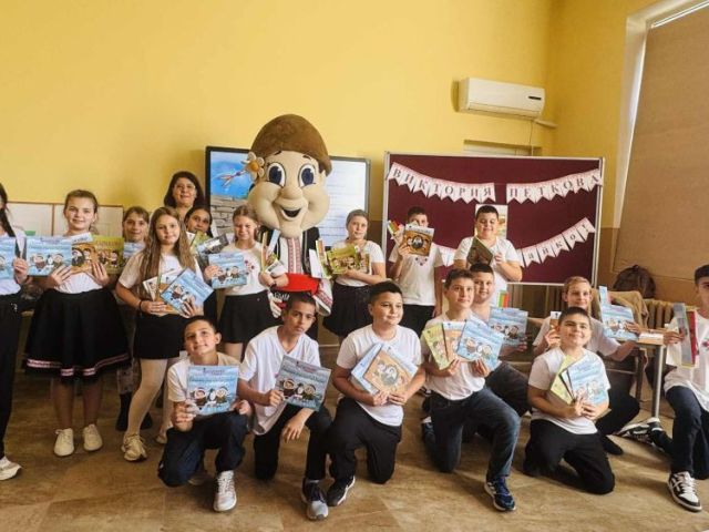 Виктория Петкова и Българознайко в ОУ „Цанко Церковски”