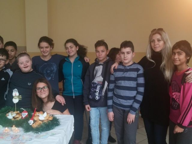 Коледа е… [23.12.2017]