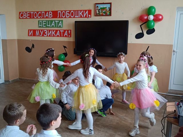 Светослав Лобошки, децата и музиката!