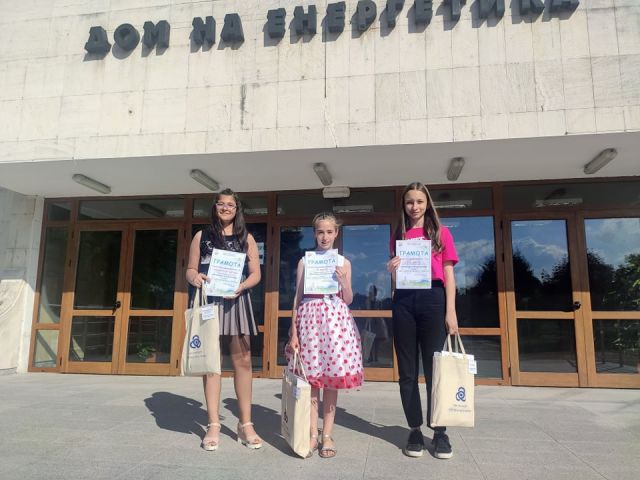 Още една успешна година за художниците на ОУ „Цанко Церковски“ [26.07.2022]