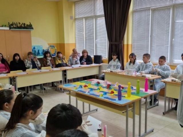 Тайнственият свят на алкалните елементи и техните съединения – практически и забавен финал