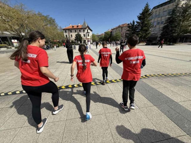 Достойно представяне в областния кръг на Националното състезание по БДП